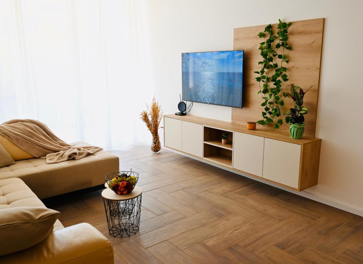 Adorable Holiday Apartment Malinska Esterno foto